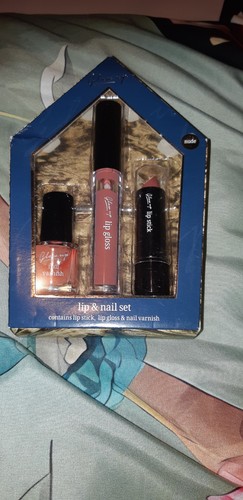 Glow lipstick lip - up, gloss